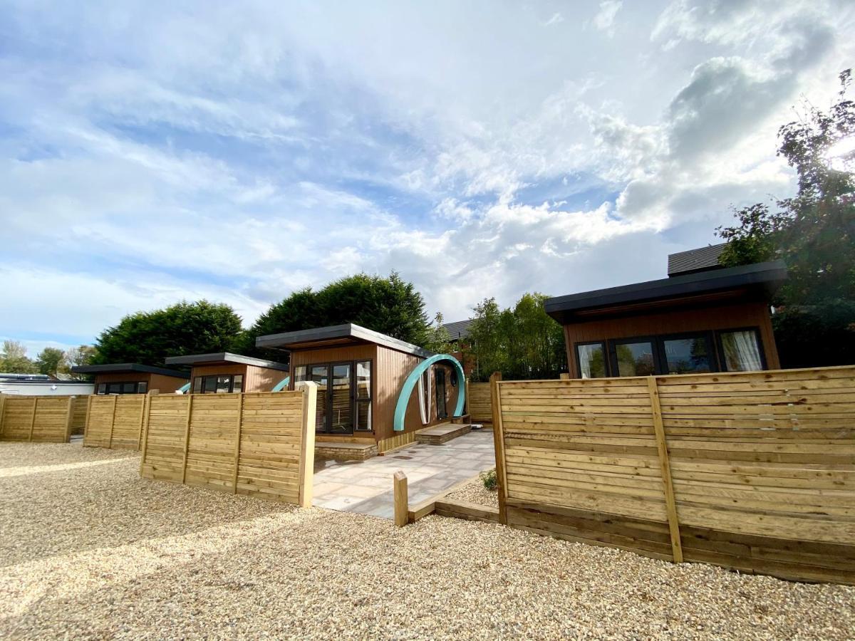 Elletson Park Wood Fired Hot Tubs, Caravans & Pods Pilling ภายนอก รูปภาพ