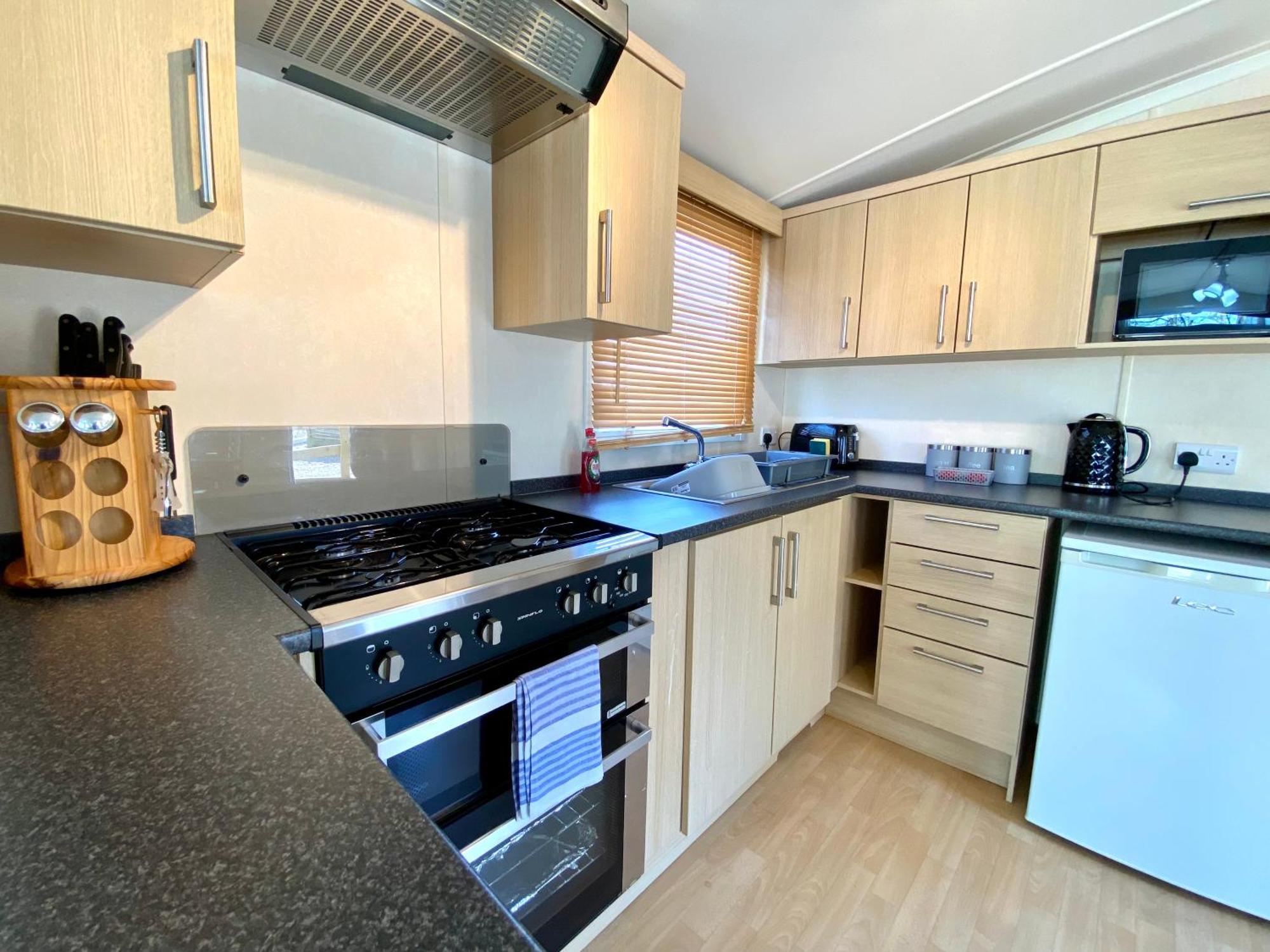 Elletson Park Wood Fired Hot Tubs, Caravans & Pods Pilling ภายนอก รูปภาพ