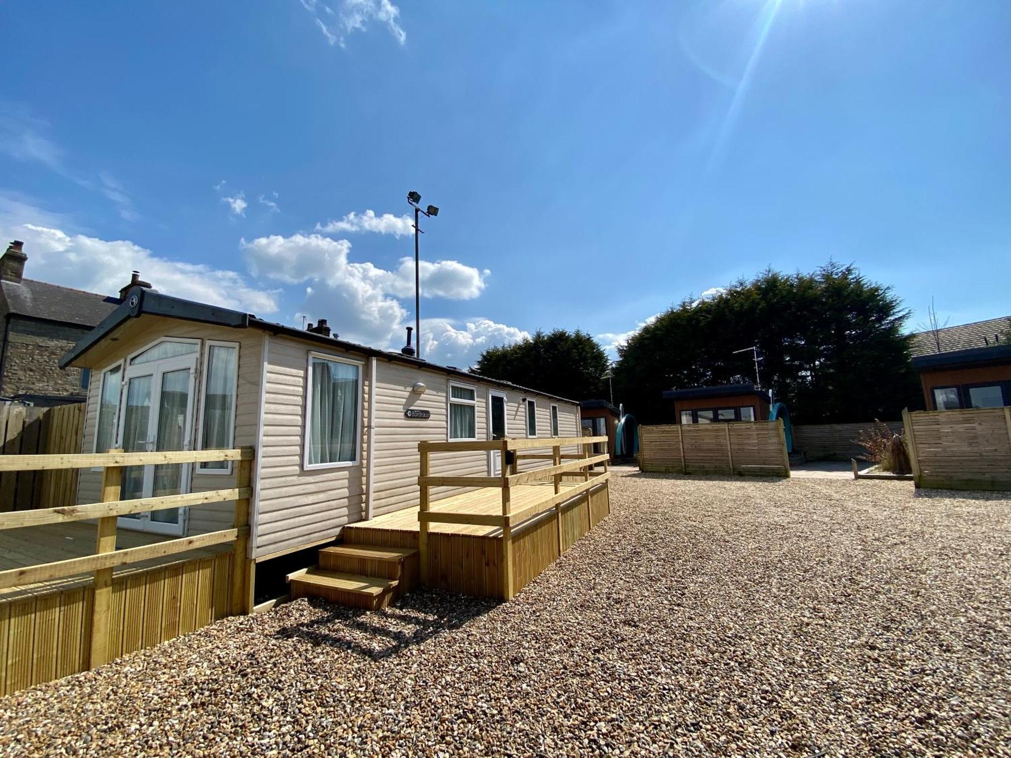 Elletson Park Wood Fired Hot Tubs, Caravans & Pods Pilling ภายนอก รูปภาพ