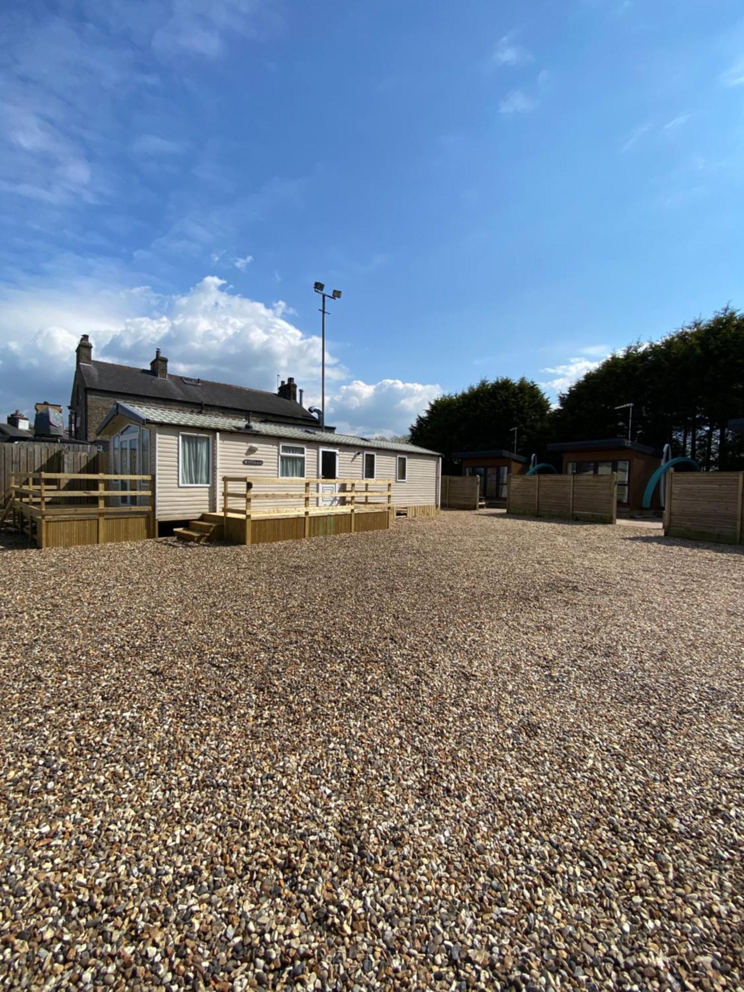 Elletson Park Wood Fired Hot Tubs, Caravans & Pods Pilling ภายนอก รูปภาพ