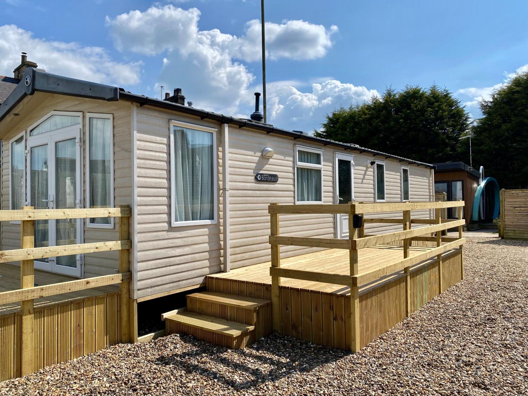 Elletson Park Wood Fired Hot Tubs, Caravans & Pods Pilling ภายนอก รูปภาพ