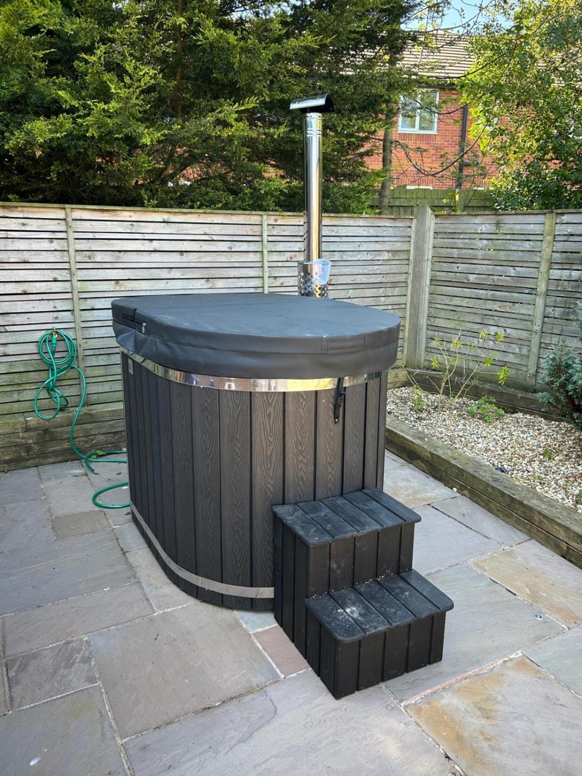 Elletson Park Wood Fired Hot Tubs, Caravans & Pods Pilling ภายนอก รูปภาพ