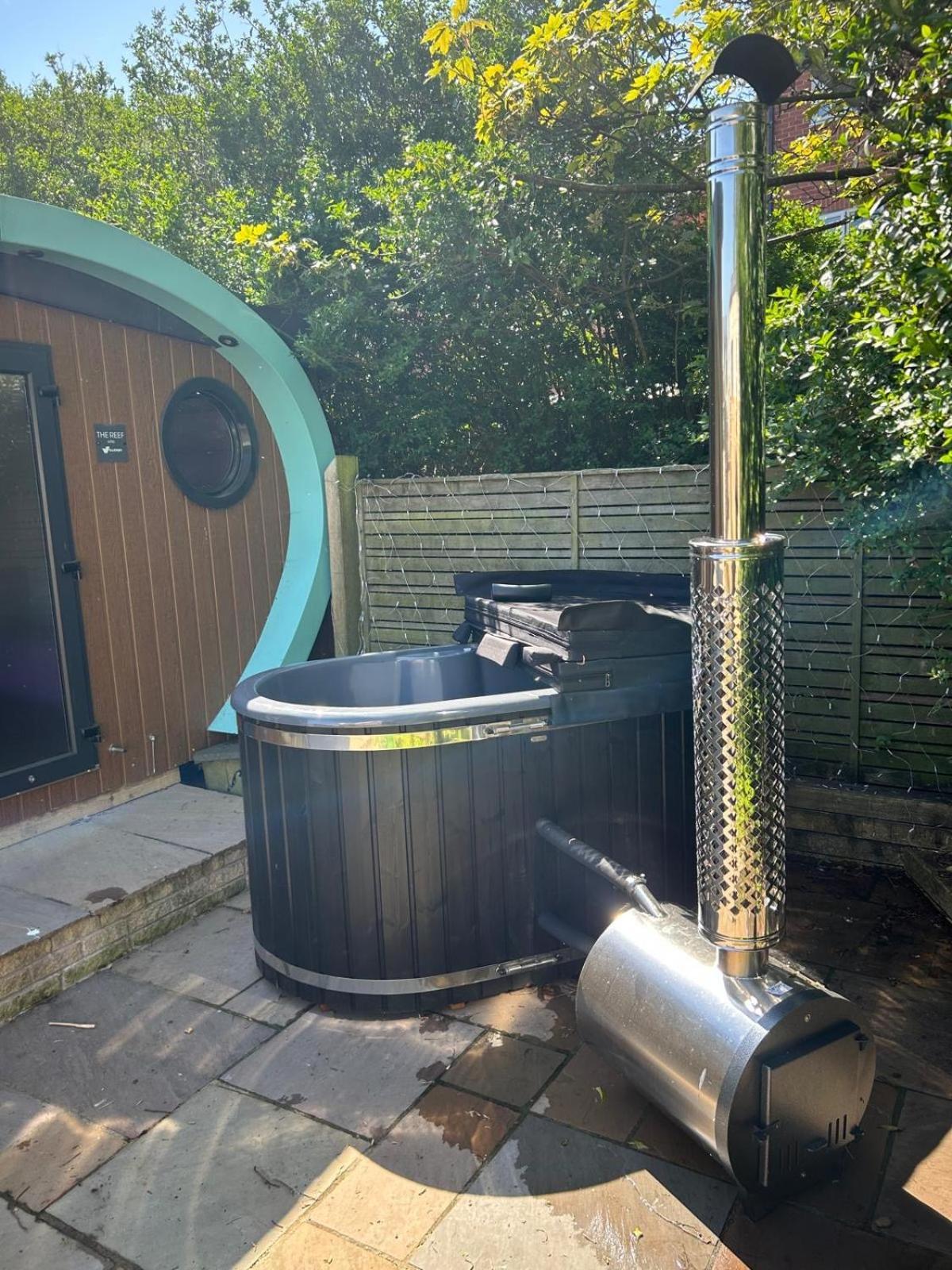 Elletson Park Wood Fired Hot Tubs, Caravans & Pods Pilling ภายนอก รูปภาพ