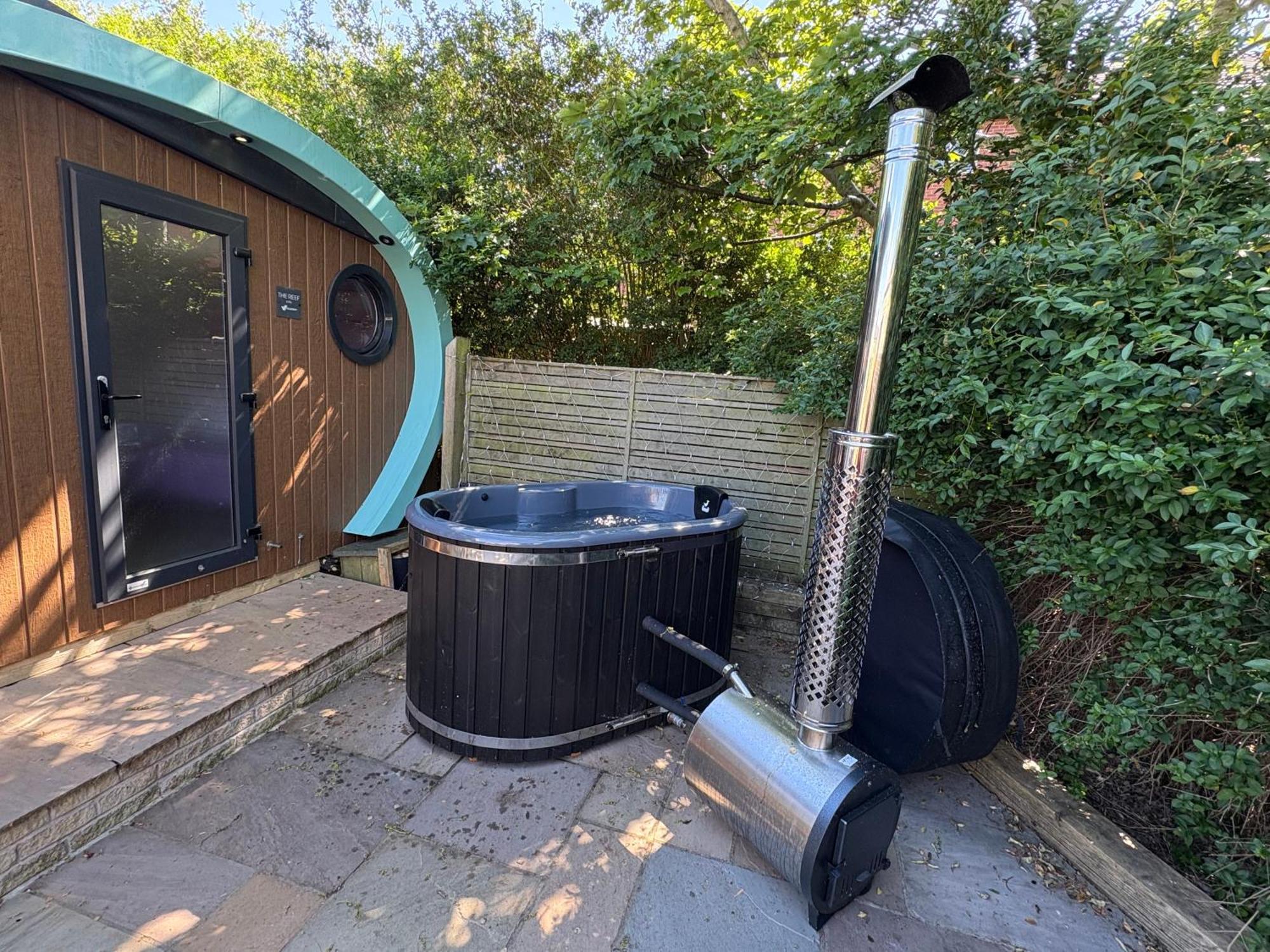Elletson Park Wood Fired Hot Tubs, Caravans & Pods Pilling ภายนอก รูปภาพ